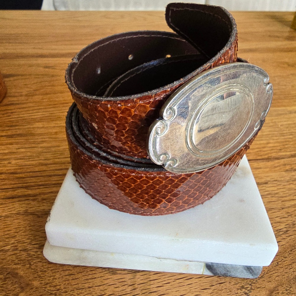 Vintage Cognac Brown Snakeskin Belt with Ornate Silver Oval Buckle Western Boho - Picture 2 of 15